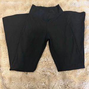 Scrunchy Black flare cross waist leggings